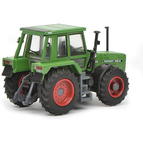 Fendt Favorit 626 LS Turbo Tractor 1:7 Scale Figure